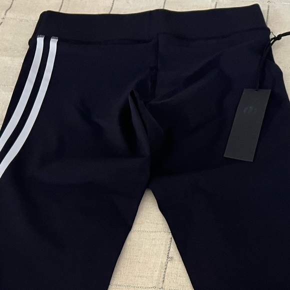 🆕 Noli Hype Reflective Legging - Picture 13 of 14